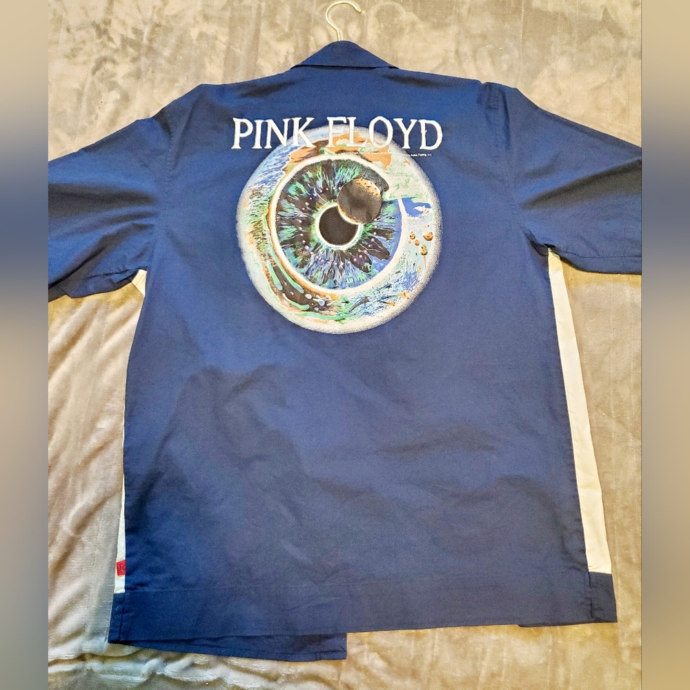 Mens PINK FLOYD button down short sleeve shirt NWOT
